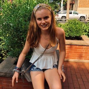 Meet your Posher, Abby